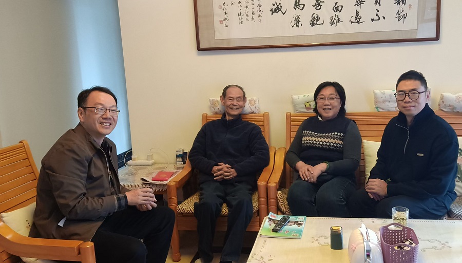 慰问谭文端.jpg